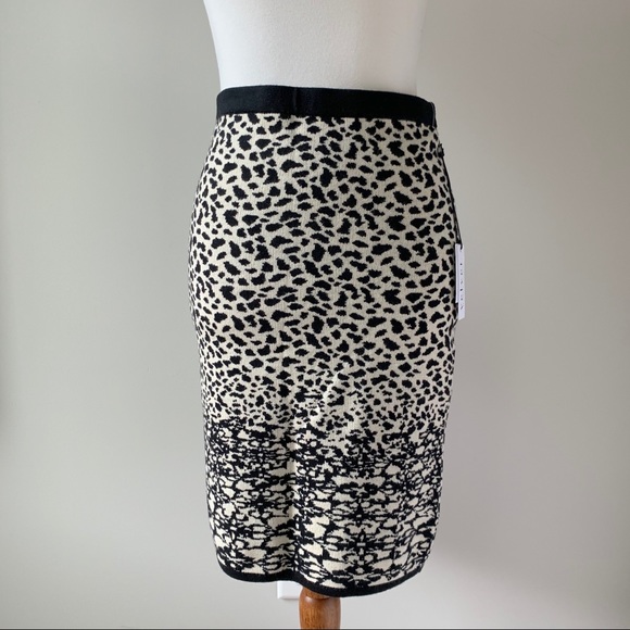Velvet Skinny Black and Cream Leopard Print Skirt - Picture 2 of 8